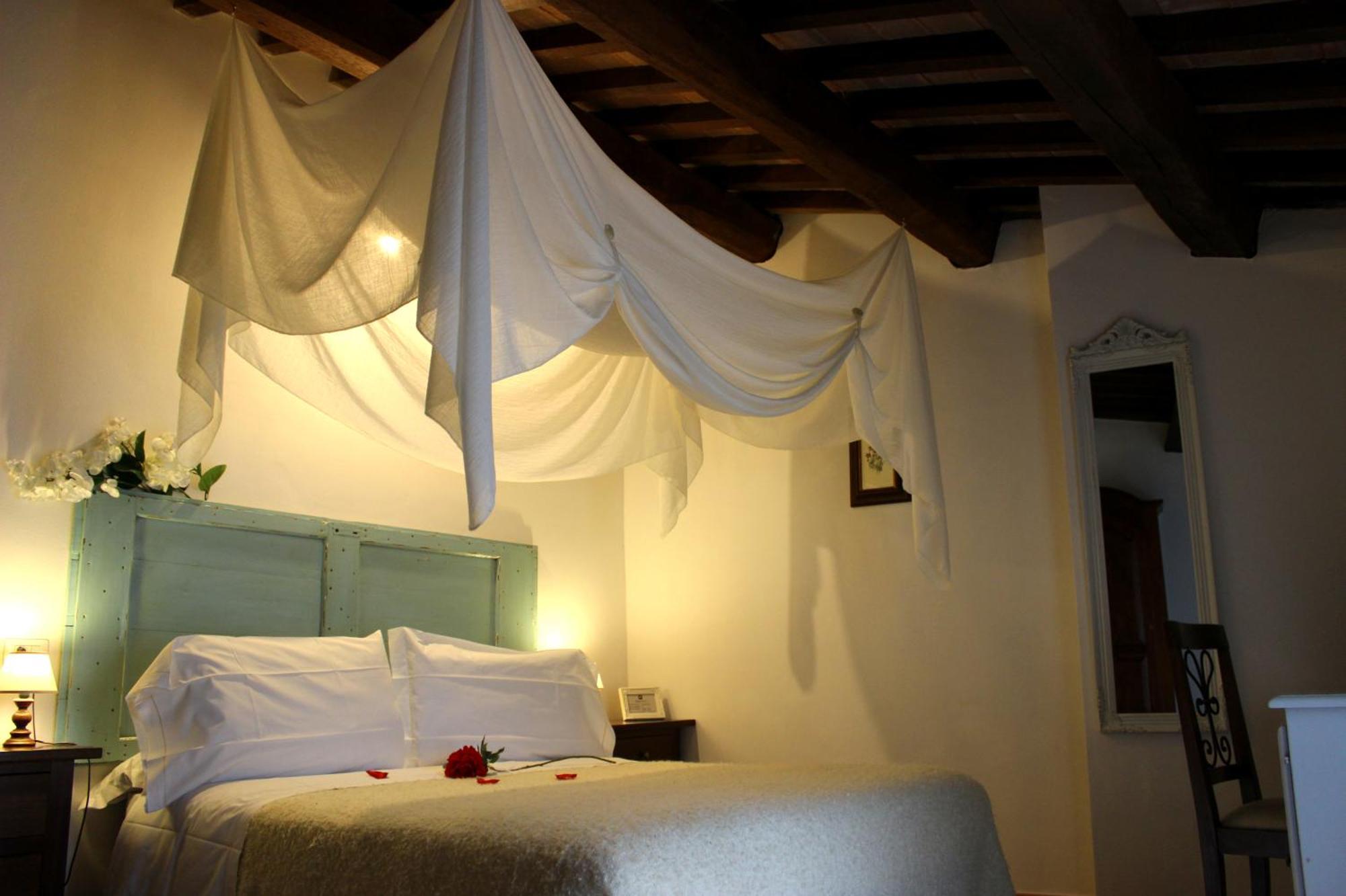 Borgo Sant'Angelo B&B Gualdo Tadino Exterior photo