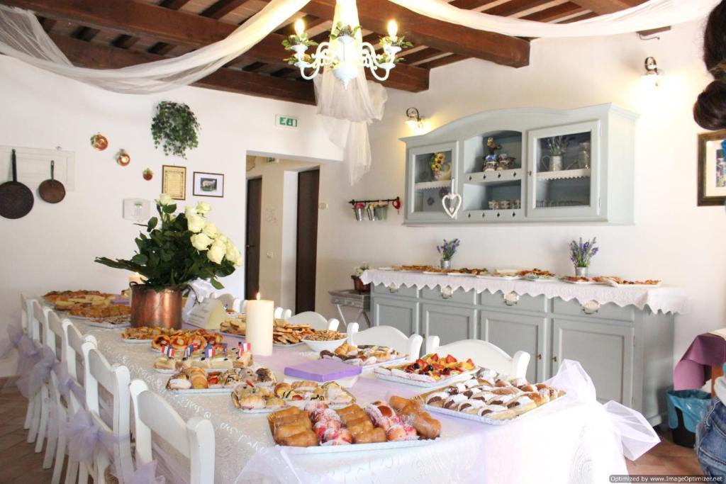 Borgo Sant'Angelo B&B Gualdo Tadino Exterior photo